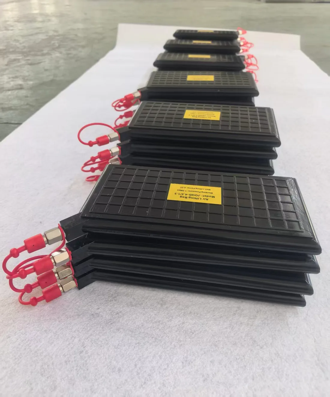 Customized lifting airbag
