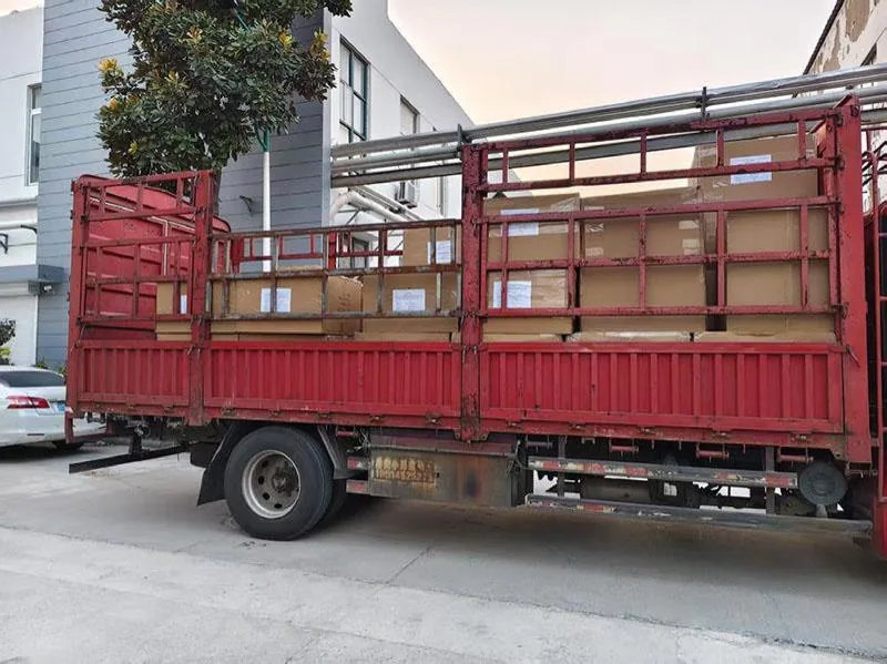 航仪起重气垫出库装车发货